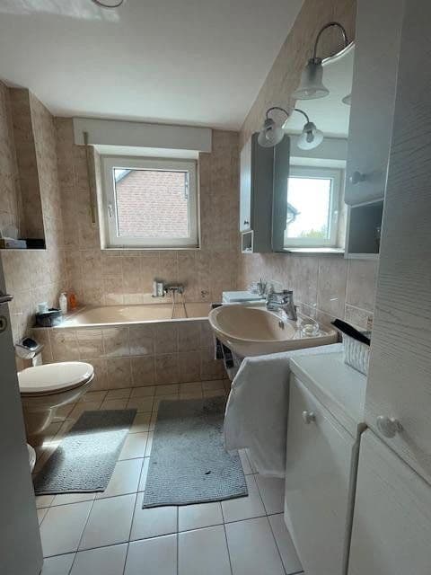 Prenájom domu 150 m², pozemek 344 m², Elsternweg, Ratingen, Severné Porýnie - Westfálsko Prenájom domu 150 m², pozemek 344 m², Elsternweg, Ratingen, Severné Porýnie - Westfálsko