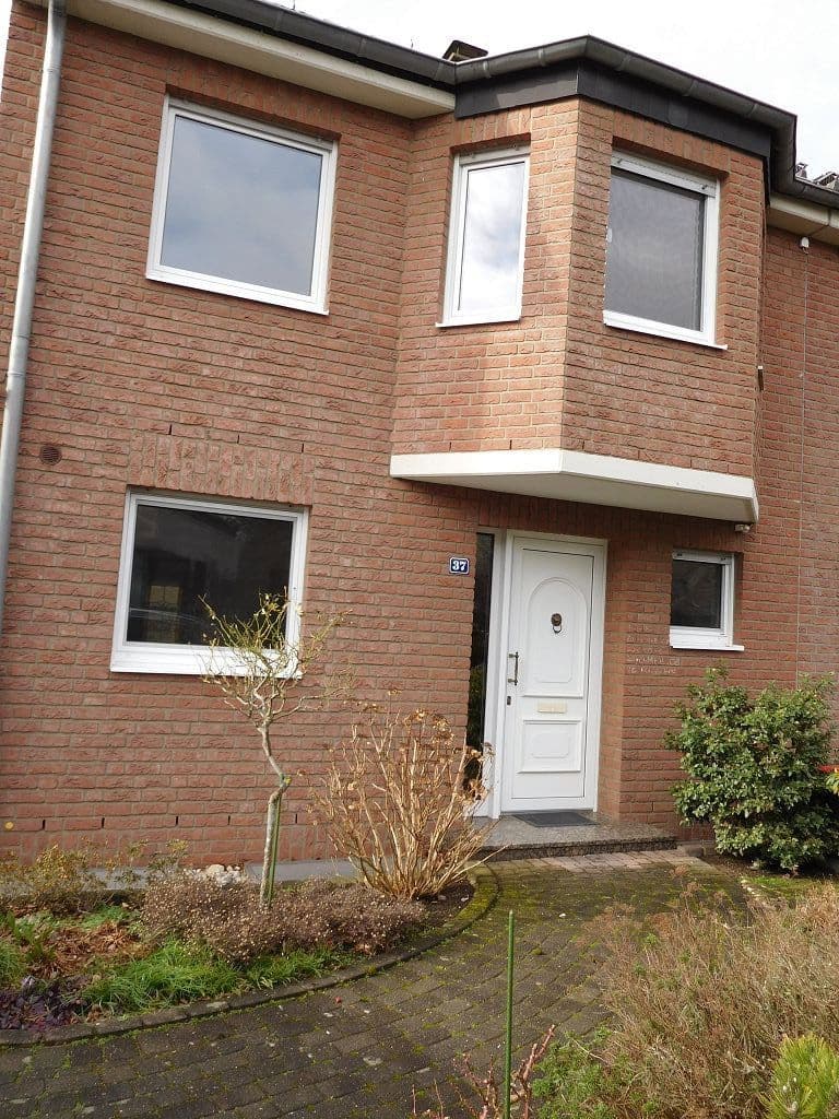 Prenájom domu 150 m², pozemek 344 m², Elsternweg, Ratingen, Severné Porýnie - Westfálsko Prenájom domu 150 m², pozemek 344 m², Elsternweg, Ratingen, Severné Porýnie - Westfálsko