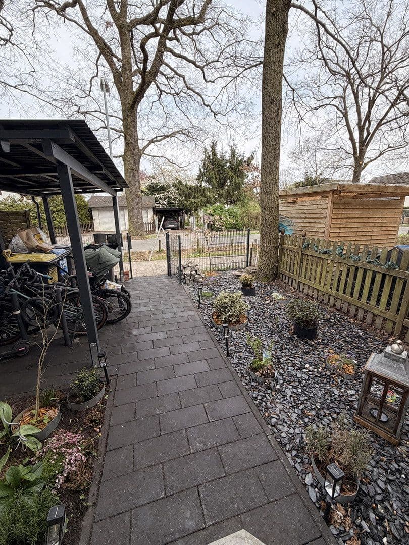 Predaj domu 165 m², pozemek 162 m², Falkensee, Brandenbursko Predaj domu 165 m², pozemek 162 m², Falkensee, Brandenbursko