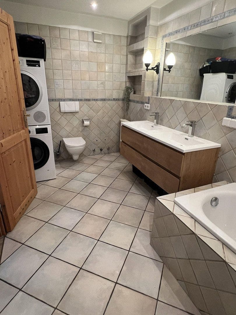 Predaj domu 165 m², pozemek 162 m², Falkensee, Brandenbursko Predaj domu 165 m², pozemek 162 m², Falkensee, Brandenbursko