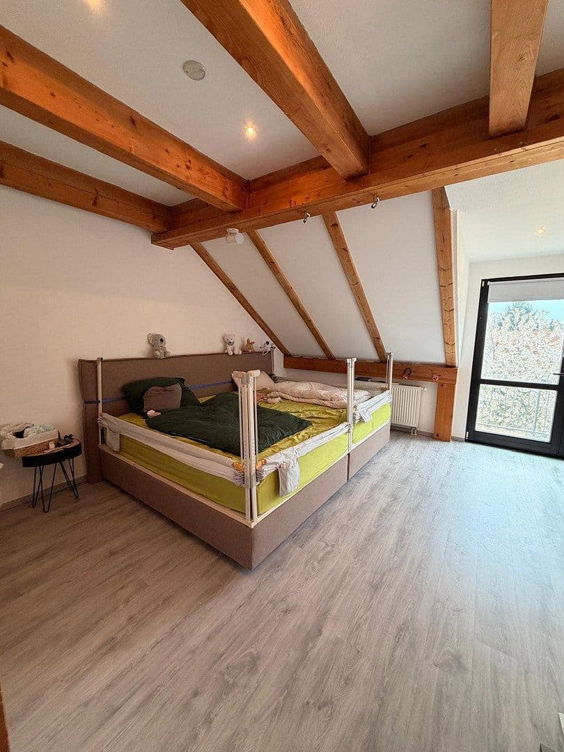 Predaj domu 165 m², pozemek 162 m², Falkensee, Brandenbursko Predaj domu 165 m², pozemek 162 m², Falkensee, Brandenbursko