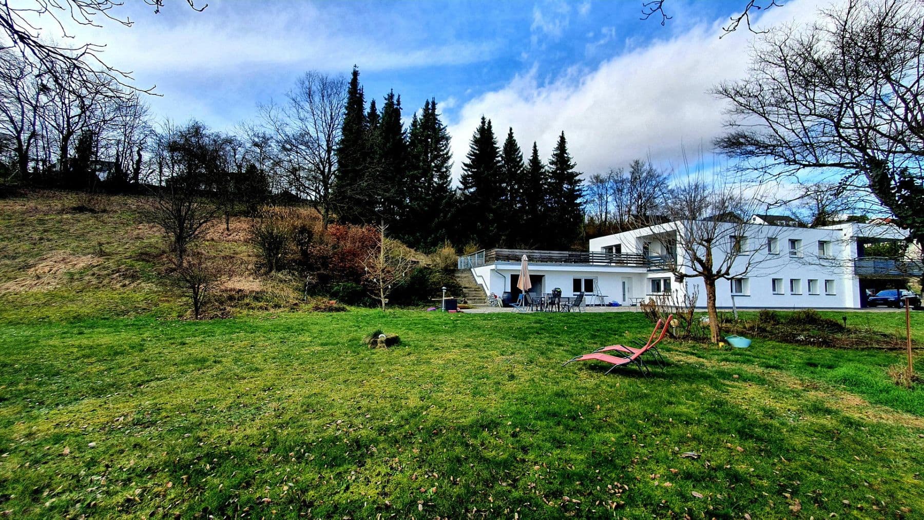 Predaj domu 292 m², pozemek 3.012 m², Neudenau, Bádensko-Wurttembersko Predaj domu 292 m², pozemek 3.012 m², Neudenau, Bádensko-Wurttembersko
