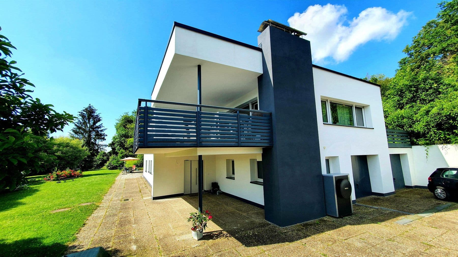 Predaj domu 292 m², pozemek 3.012 m², Neudenau, Bádensko-Wurttembersko Predaj domu 292 m², pozemek 3.012 m², Neudenau, Bádensko-Wurttembersko