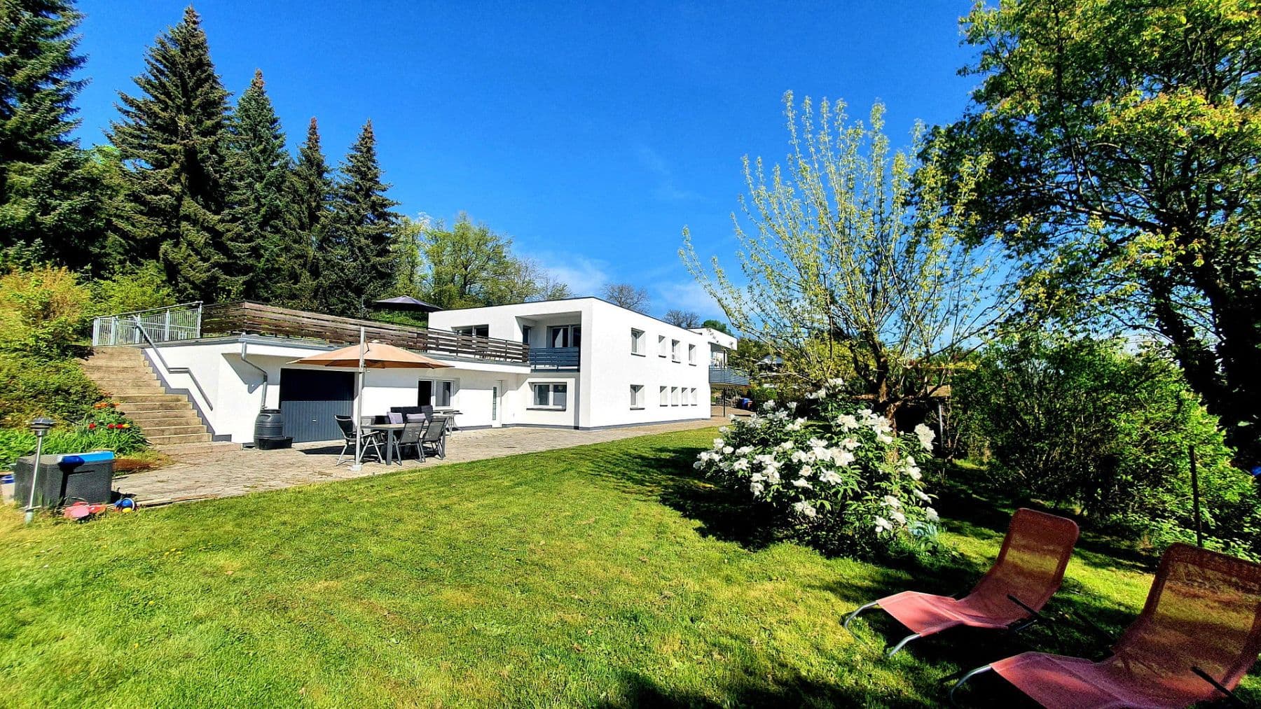 Predaj domu 292 m², pozemek 3.012 m², Neudenau, Bádensko-Wurttembersko Predaj domu 292 m², pozemek 3.012 m², Neudenau, Bádensko-Wurttembersko