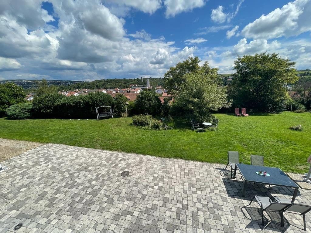 Predaj domu 292 m², pozemek 3.012 m², Neudenau, Bádensko-Wurttembersko Predaj domu 292 m², pozemek 3.012 m², Neudenau, Bádensko-Wurttembersko