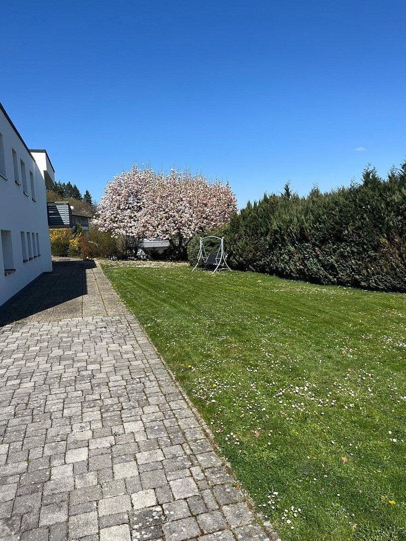 Predaj domu 292 m², pozemek 3.012 m², Neudenau, Bádensko-Wurttembersko Predaj domu 292 m², pozemek 3.012 m², Neudenau, Bádensko-Wurttembersko