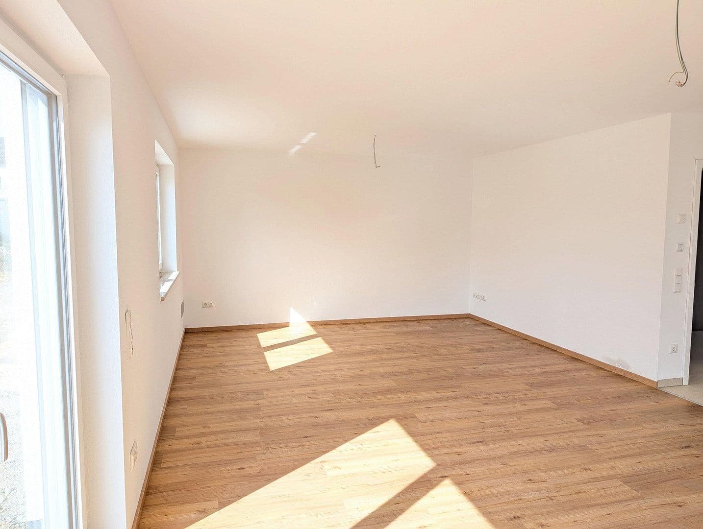 Prenájom domu 153 m², pozemek 684 m², Boschstraße 6, Heldenstein, Bavorsko Prenájom domu 153 m², pozemek 684 m², Boschstraße 6, Heldenstein, Bavorsko