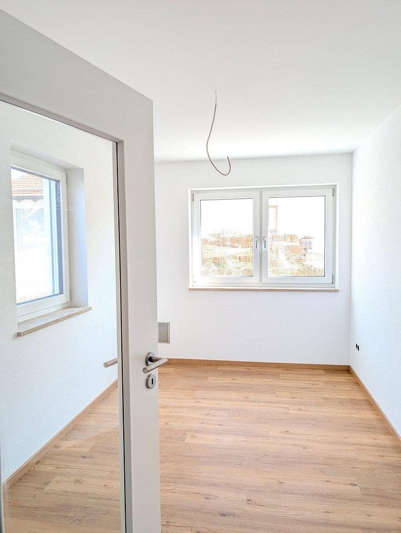 Prenájom domu 153 m², pozemek 684 m², Boschstraße 6, Heldenstein, Bavorsko Prenájom domu 153 m², pozemek 684 m², Boschstraße 6, Heldenstein, Bavorsko