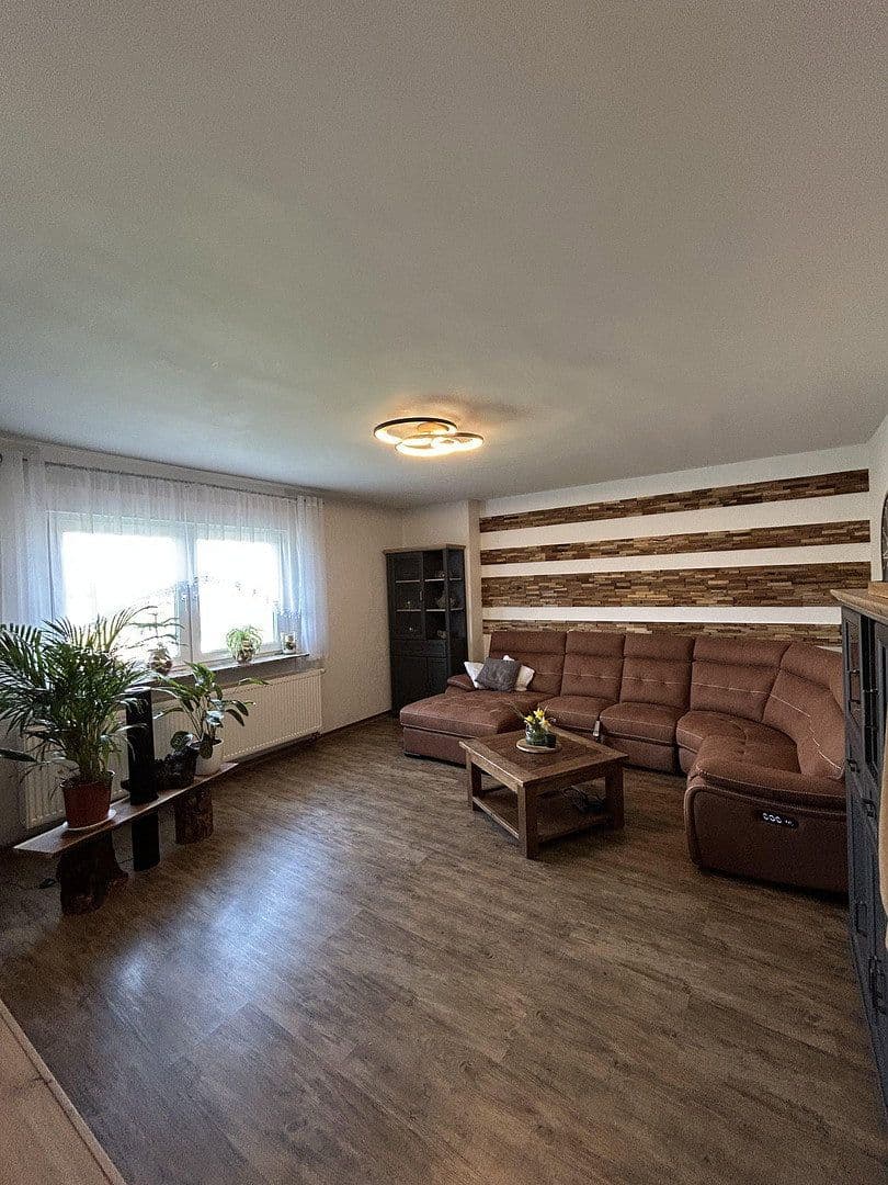 Predaj domu 200 m², pozemek 628 m², Hammersbach, Hesensko Predaj domu 200 m², pozemek 628 m², Hammersbach, Hesensko