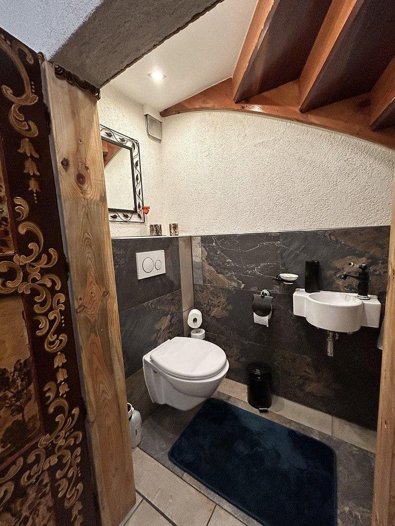 Predaj domu 200 m², pozemek 628 m², Hammersbach, Hesensko Predaj domu 200 m², pozemek 628 m², Hammersbach, Hesensko