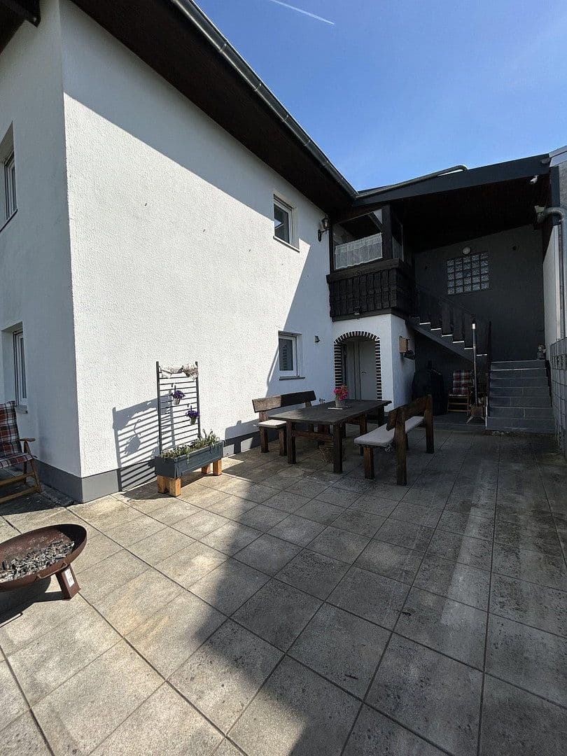 Predaj domu 200 m², pozemek 628 m², Hammersbach, Hesensko Predaj domu 200 m², pozemek 628 m², Hammersbach, Hesensko