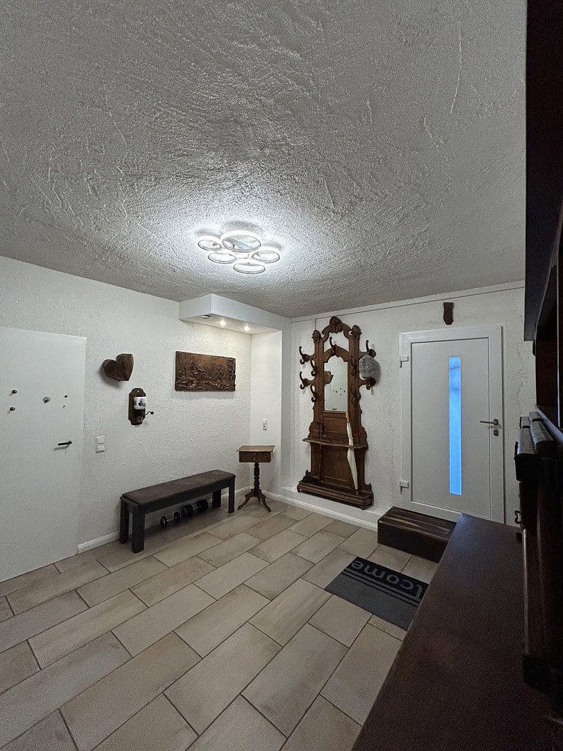 Predaj domu 200 m², pozemek 628 m², Hammersbach, Hesensko Predaj domu 200 m², pozemek 628 m², Hammersbach, Hesensko