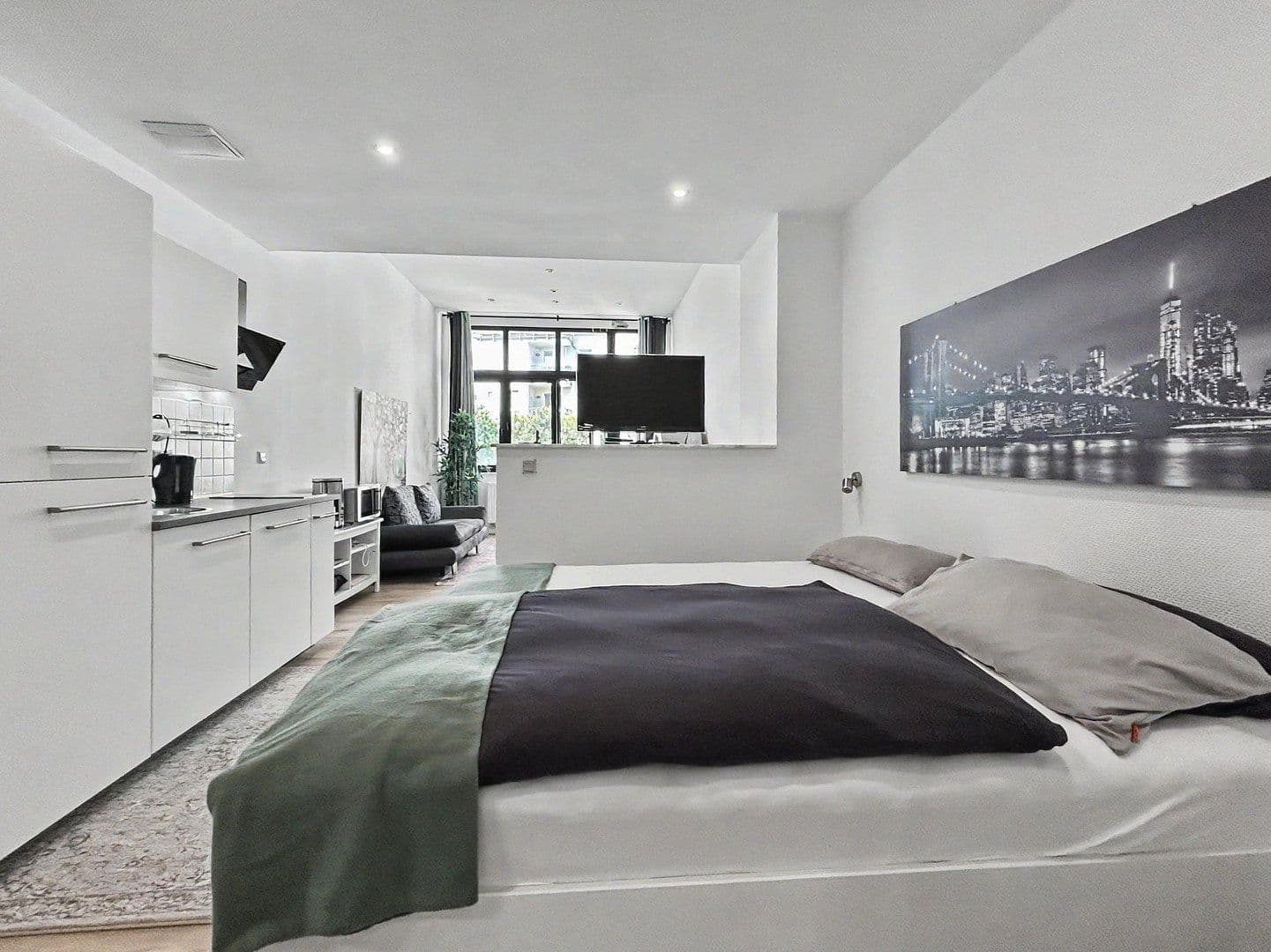 Prenájom bytu 1-izbový 38 m², Köln, Severné Porýnie - Westfálsko Prenájom bytu 1-izbový 38 m², Köln, Severné Porýnie - Westfálsko