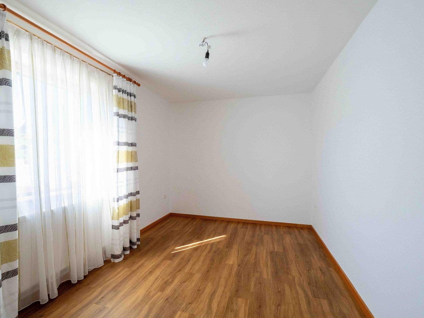 Predaj domu 148 m², pozemek 1.172 m², Spiegelau, Bavorsko Predaj domu 148 m², pozemek 1.172 m², Spiegelau, Bavorsko