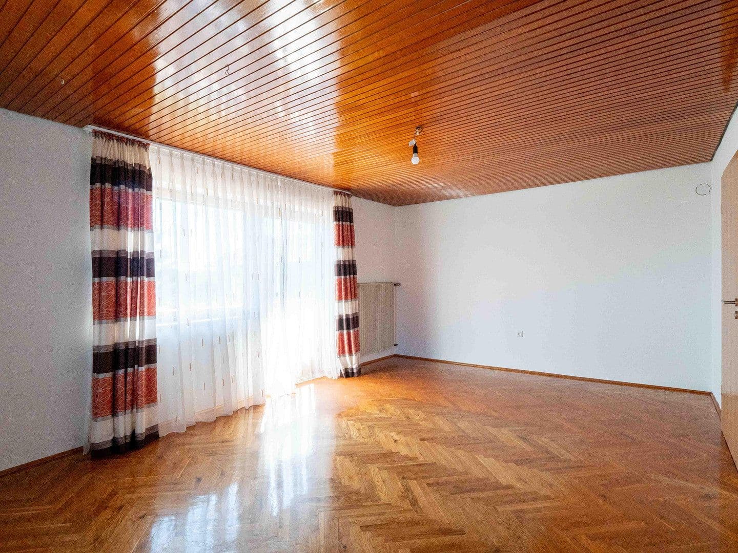Predaj domu 148 m², pozemek 1.172 m², Spiegelau, Bavorsko Predaj domu 148 m², pozemek 1.172 m², Spiegelau, Bavorsko