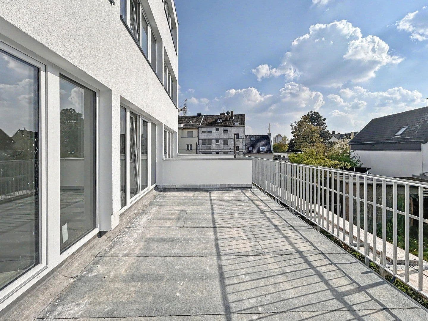 Prenájom bytu 3-izbový 93 m², Köln, Severné Porýnie - Westfálsko Prenájom bytu 3-izbový 93 m², Köln, Severné Porýnie - Westfálsko