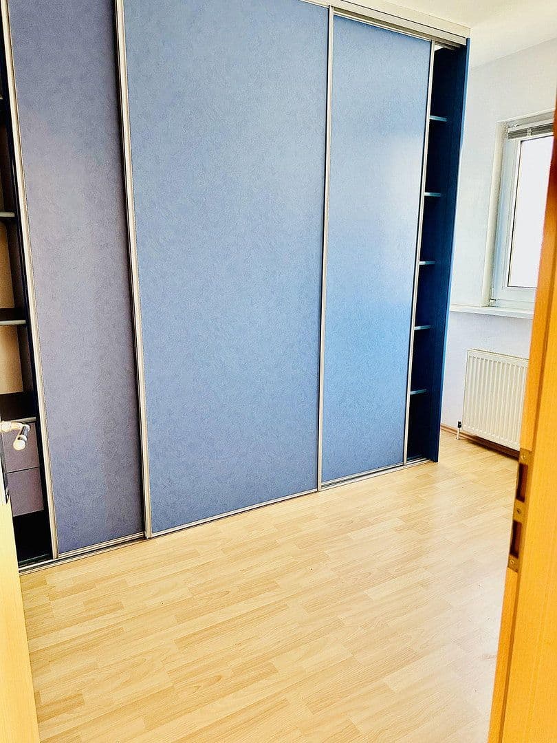 Prenájom bytu 3-izbový 87 m², Großhorst 11, Isernhagen, Dolné Sasko Prenájom bytu 3-izbový 87 m², Großhorst 11, Isernhagen, Dolné Sasko