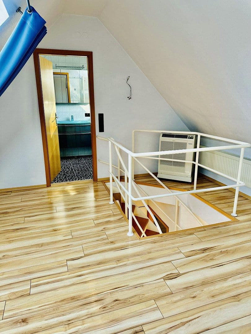 Prenájom bytu 3-izbový 87 m², Großhorst 11, Isernhagen, Dolné Sasko Prenájom bytu 3-izbový 87 m², Großhorst 11, Isernhagen, Dolné Sasko