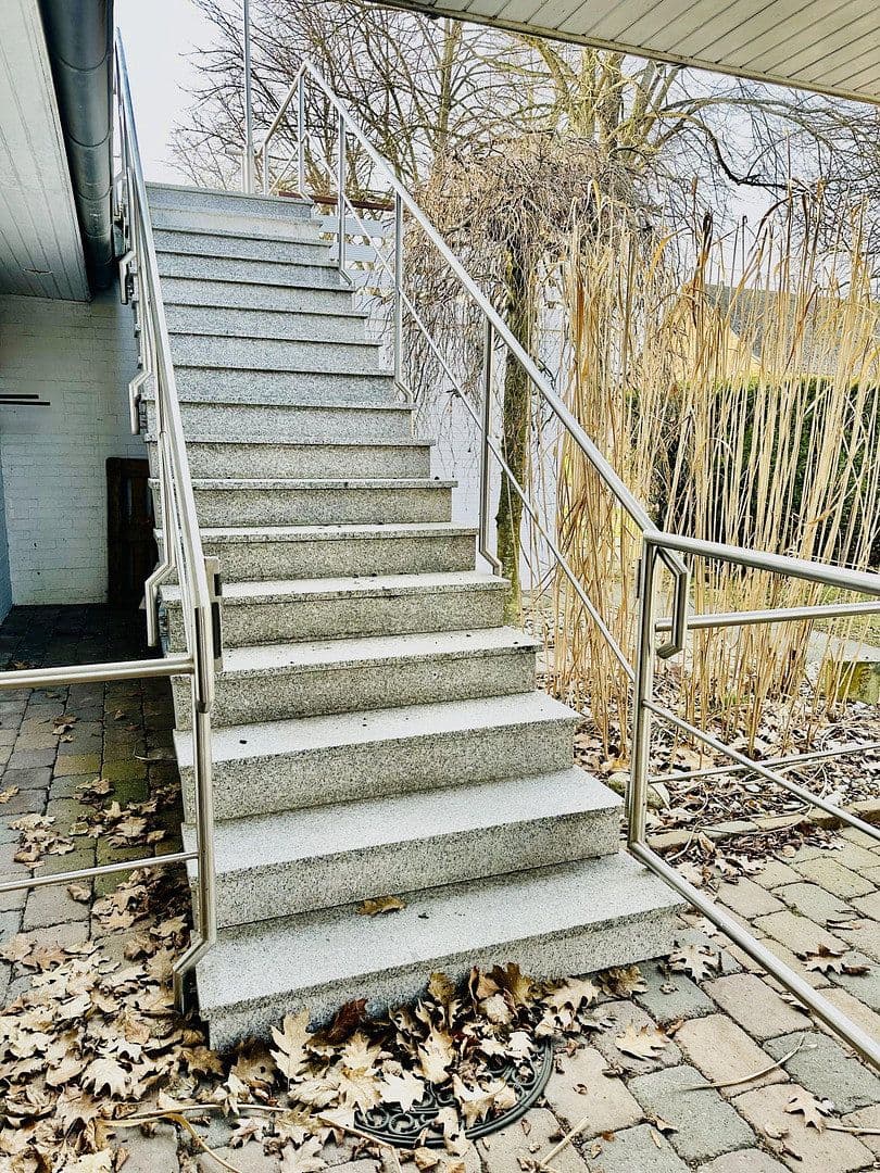 Prenájom bytu 3-izbový 87 m², Großhorst 11, Isernhagen, Dolné Sasko Prenájom bytu 3-izbový 87 m², Großhorst 11, Isernhagen, Dolné Sasko