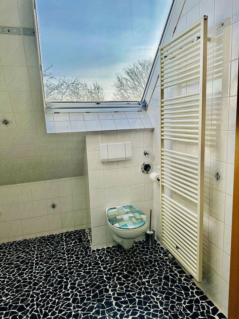 Prenájom bytu 3-izbový 87 m², Großhorst 11, Isernhagen, Dolné Sasko Prenájom bytu 3-izbový 87 m², Großhorst 11, Isernhagen, Dolné Sasko