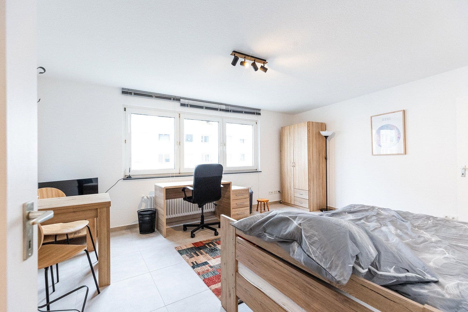 Prenájom bytu 1-izbový 40 m², Brückenstraße 17, Frankfurt, Hesensko Prenájom bytu 1-izbový 40 m², Brückenstraße 17, Frankfurt, Hesensko