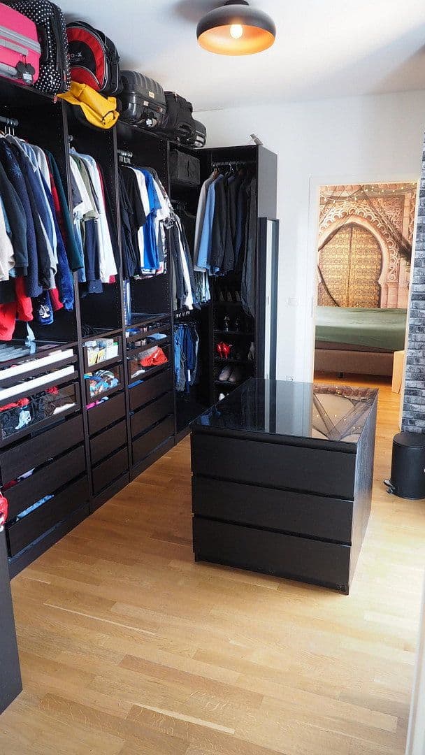 Predaj domu 210 m², pozemek 2.600 m², Potsdam, Brandenbursko Predaj domu 210 m², pozemek 2.600 m², Potsdam, Brandenbursko