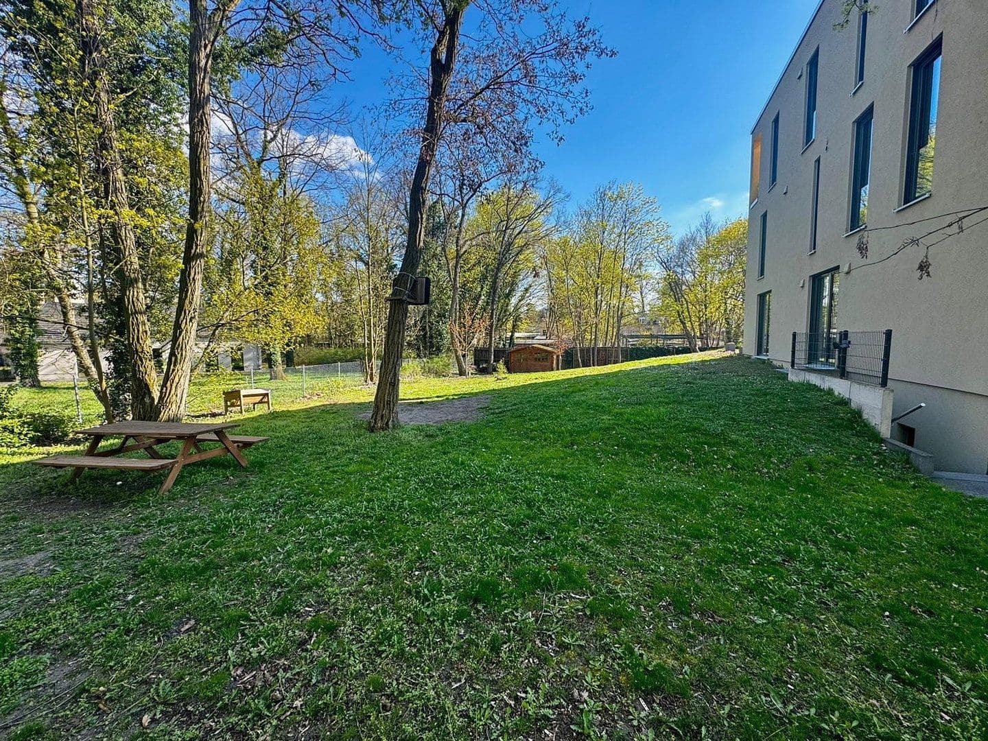 Predaj domu 210 m², pozemek 2.600 m², Potsdam, Brandenbursko Predaj domu 210 m², pozemek 2.600 m², Potsdam, Brandenbursko