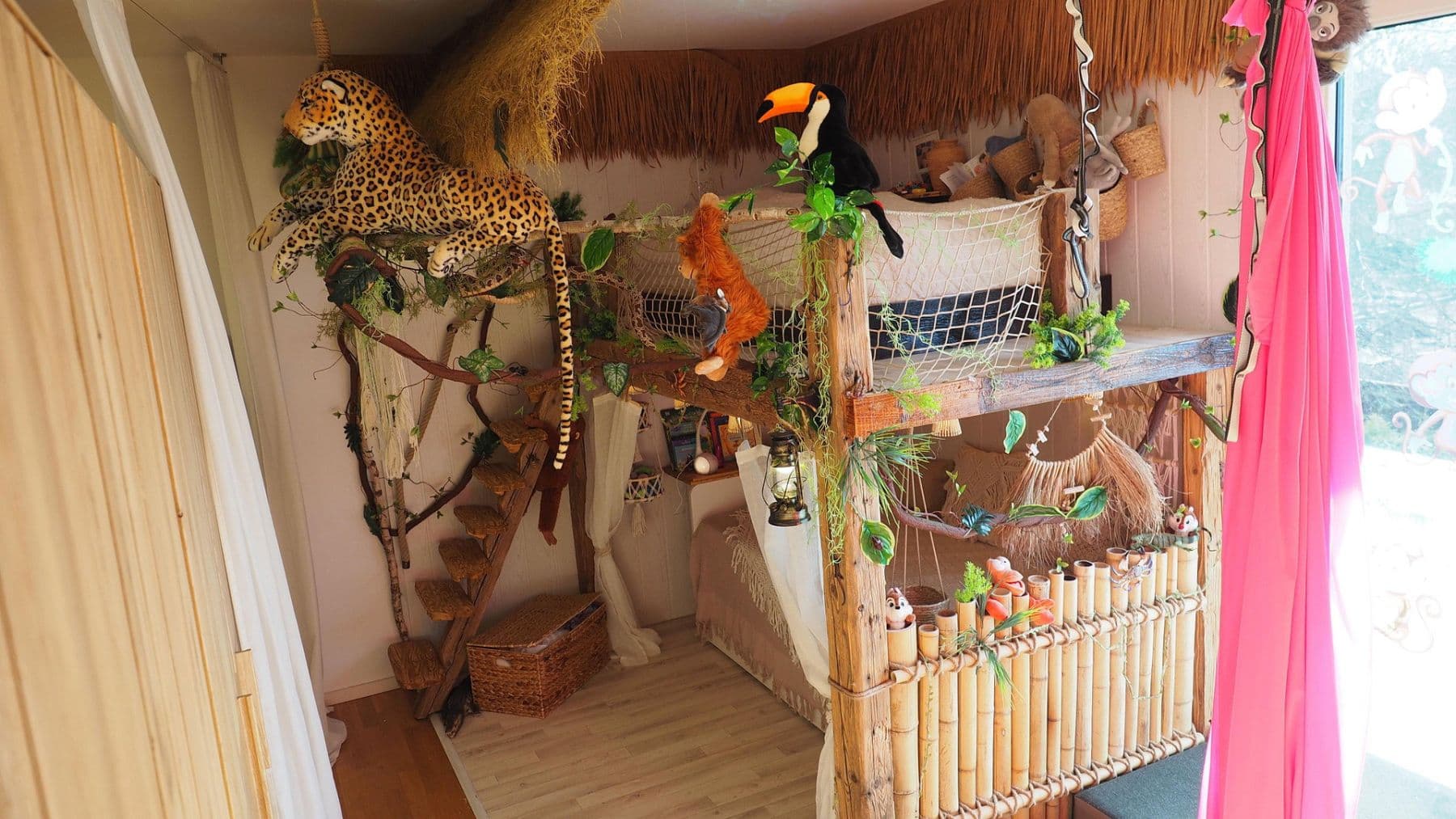 Predaj domu 210 m², pozemek 2.600 m², Potsdam, Brandenbursko Predaj domu 210 m², pozemek 2.600 m², Potsdam, Brandenbursko