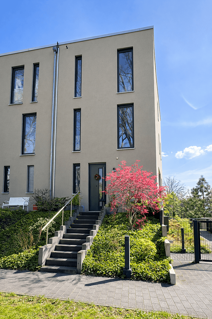 Predaj domu 210 m², pozemek 2.600 m², Potsdam, Brandenbursko Predaj domu 210 m², pozemek 2.600 m², Potsdam, Brandenbursko