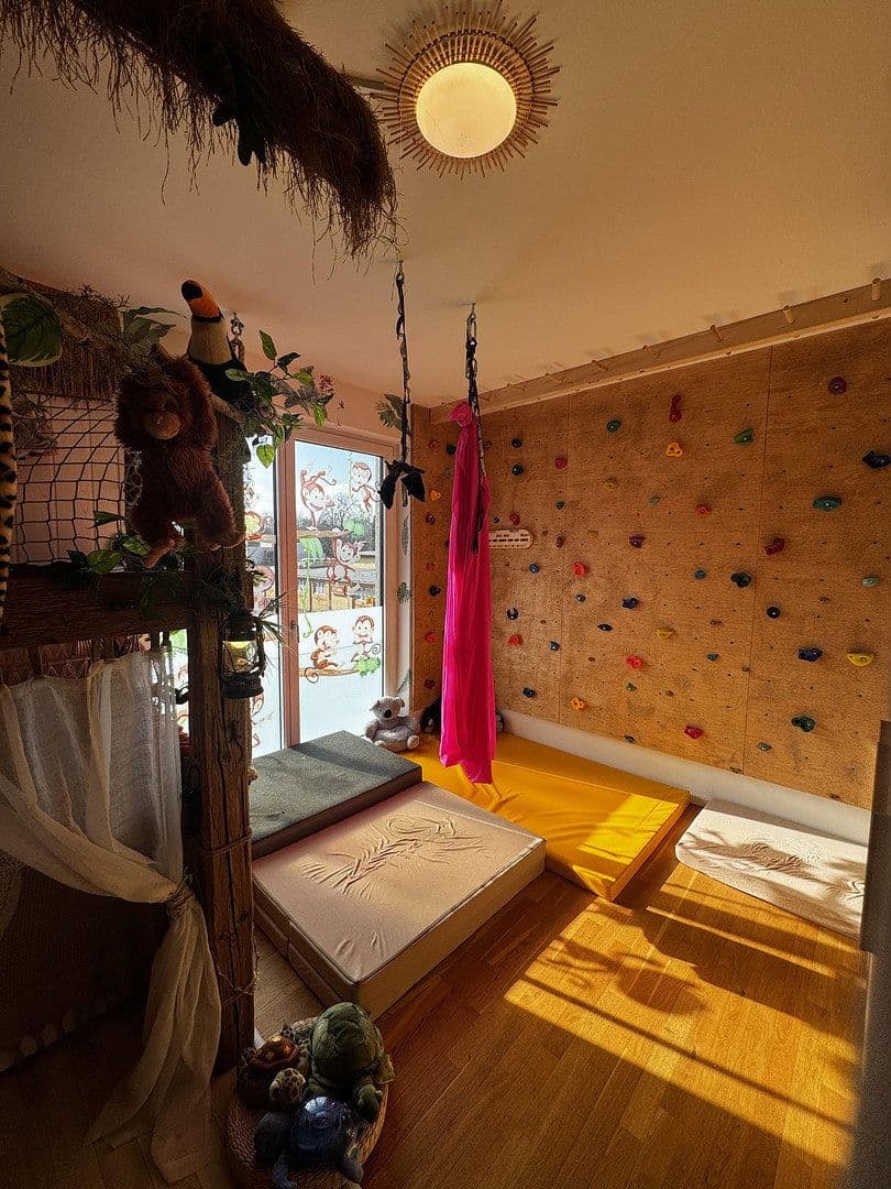 Predaj domu 210 m², pozemek 2.600 m², Potsdam, Brandenbursko Predaj domu 210 m², pozemek 2.600 m², Potsdam, Brandenbursko