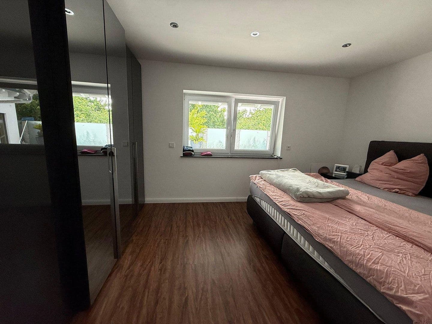 Predaj domu 157 m², pozemek 500 m², Lustadt, Porýnie-Falcko Predaj domu 157 m², pozemek 500 m², Lustadt, Porýnie-Falcko