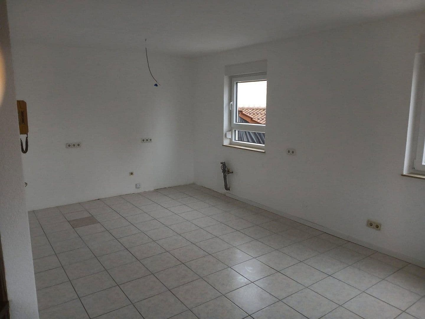 Prenájom bytu 4-izbový 140 m², Venningen, Porýnie-Falcko Prenájom bytu 4-izbový 140 m², Venningen, Porýnie-Falcko
