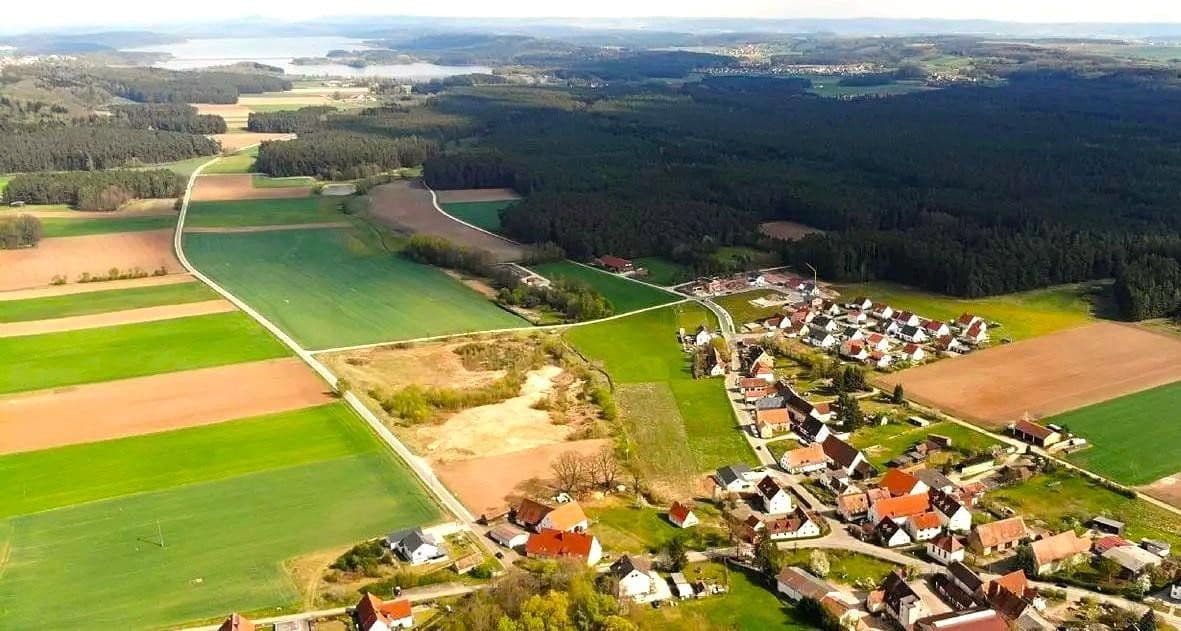 Predaj pozemku 811 m², Brombach 31, Haundorf, Bavorsko Predaj pozemku 811 m², Brombach 31, Haundorf, Bavorsko