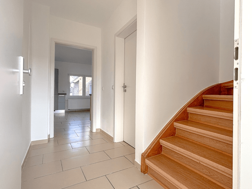 Predaj domu 200 m², pozemek 206 m², Friedrichstraße 8, Wirges, Porýnie-Falcko Predaj domu 200 m², pozemek 206 m², Friedrichstraße 8, Wirges, Porýnie-Falcko