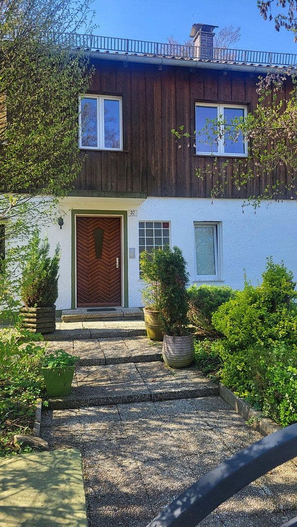 Prenájom bytu 3-izbový 96 m², Joh.-Seb.-Bach Straße 37, Geretsried, Bavorsko Prenájom bytu 3-izbový 96 m², Joh.-Seb.-Bach Straße 37, Geretsried, Bavorsko