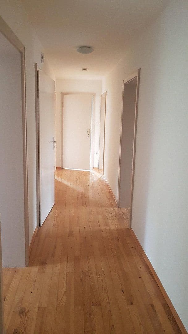 Prenájom bytu 3-izbový 96 m², Joh.-Seb.-Bach Straße 37, Geretsried, Bavorsko Prenájom bytu 3-izbový 96 m², Joh.-Seb.-Bach Straße 37, Geretsried, Bavorsko