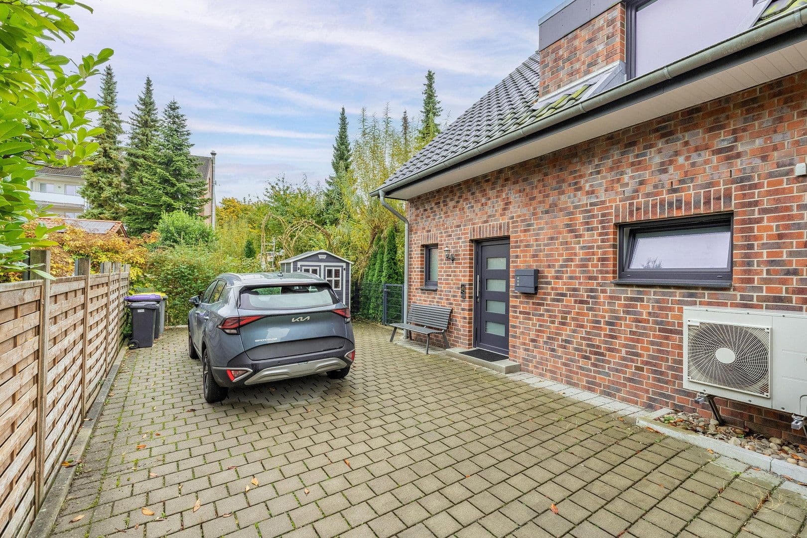 Predaj domu 117 m², pozemek 264 m², Kolberger Str., Stade, Dolné Sasko Predaj domu 117 m², pozemek 264 m², Kolberger Str., Stade, Dolné Sasko