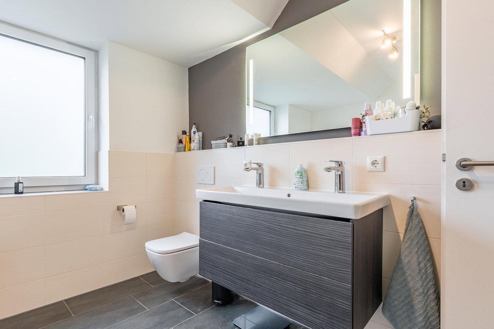 Predaj domu 117 m², pozemek 264 m², Kolberger Str., Stade, Dolné Sasko Predaj domu 117 m², pozemek 264 m², Kolberger Str., Stade, Dolné Sasko