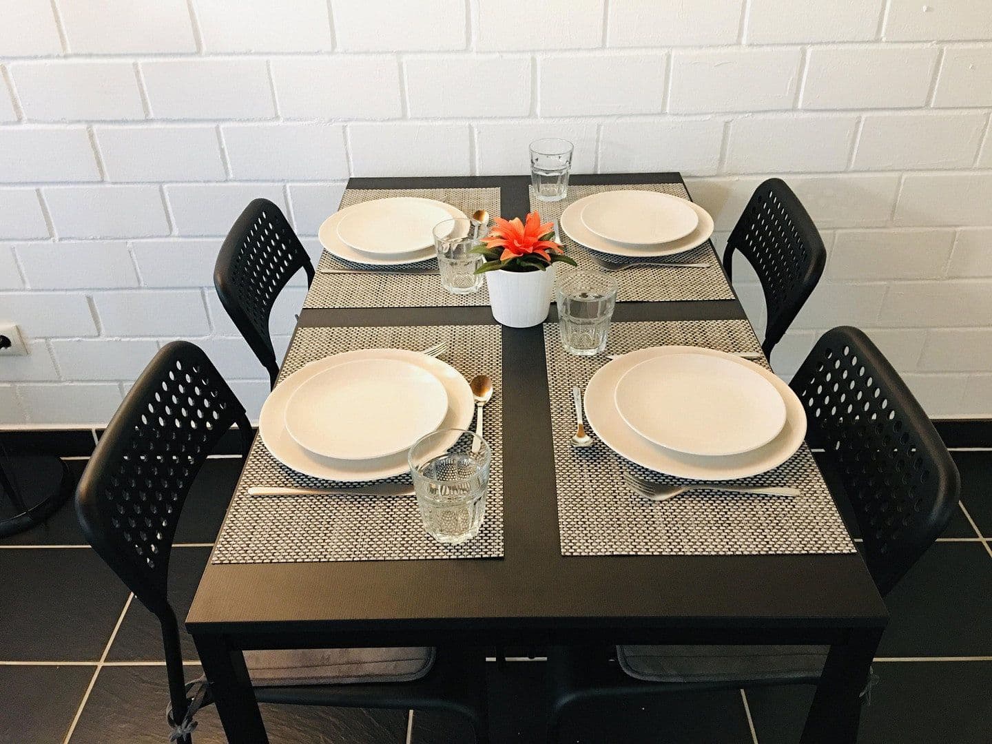 Prenájom bytu 2-izbový 61 m², Köln, Severné Porýnie - Westfálsko Prenájom bytu 2-izbový 61 m², Köln, Severné Porýnie - Westfálsko