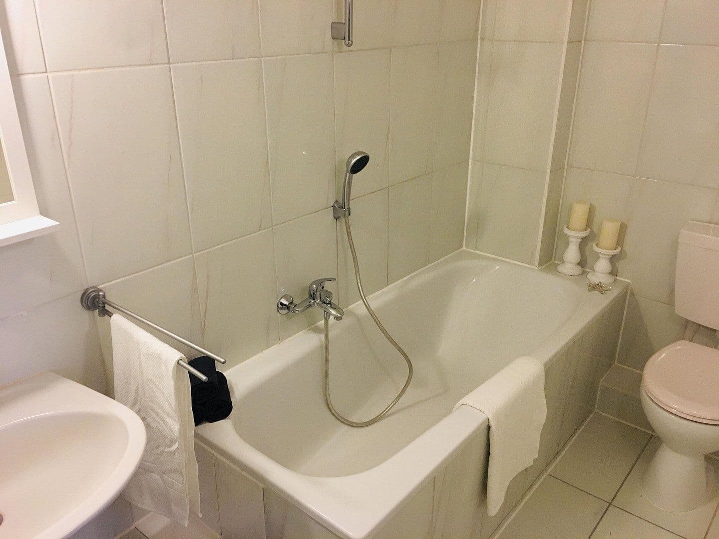 Prenájom bytu 2-izbový 61 m², Köln, Severné Porýnie - Westfálsko Prenájom bytu 2-izbový 61 m², Köln, Severné Porýnie - Westfálsko