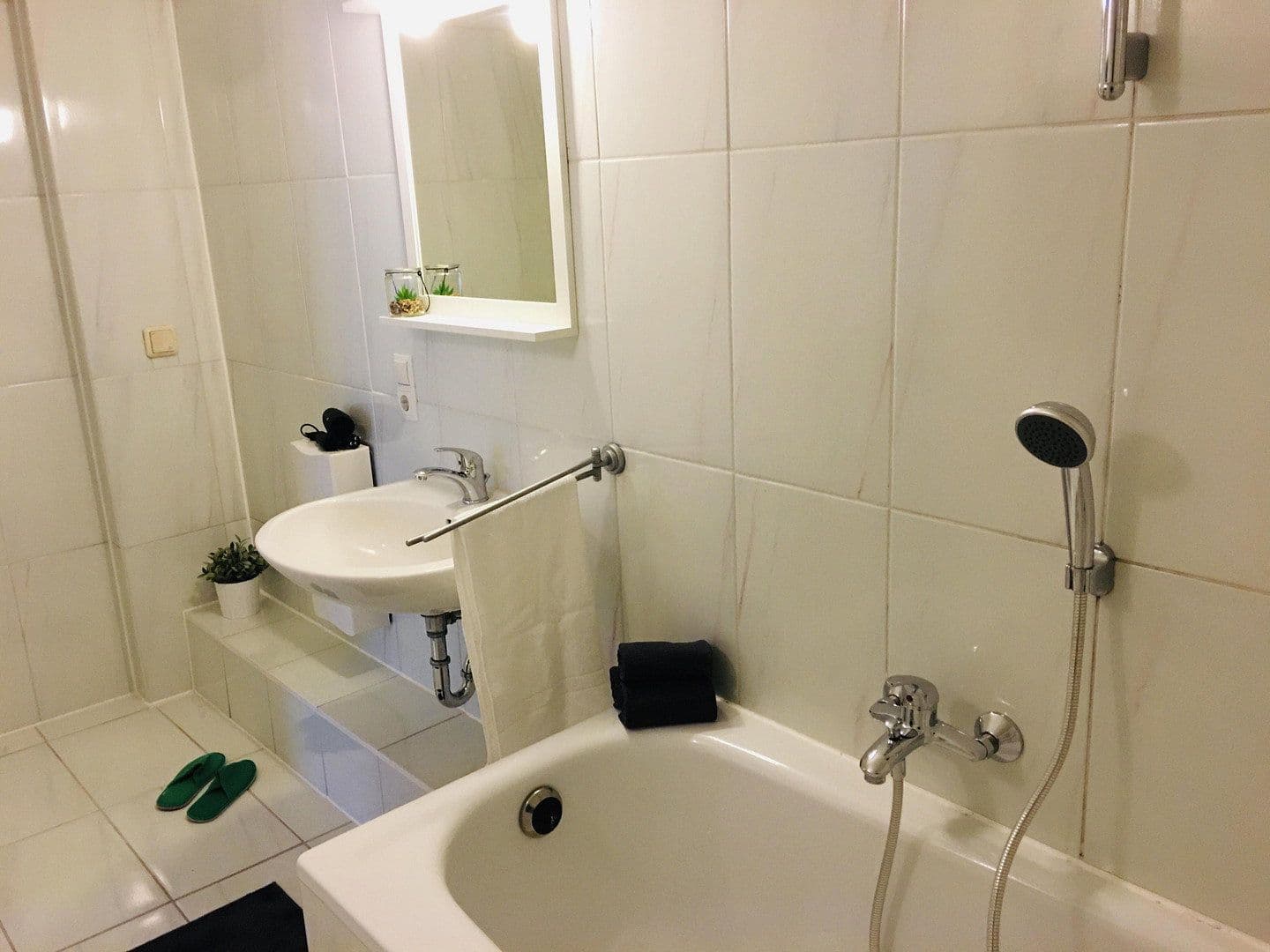 Prenájom bytu 2-izbový 61 m², Köln, Severné Porýnie - Westfálsko Prenájom bytu 2-izbový 61 m², Köln, Severné Porýnie - Westfálsko