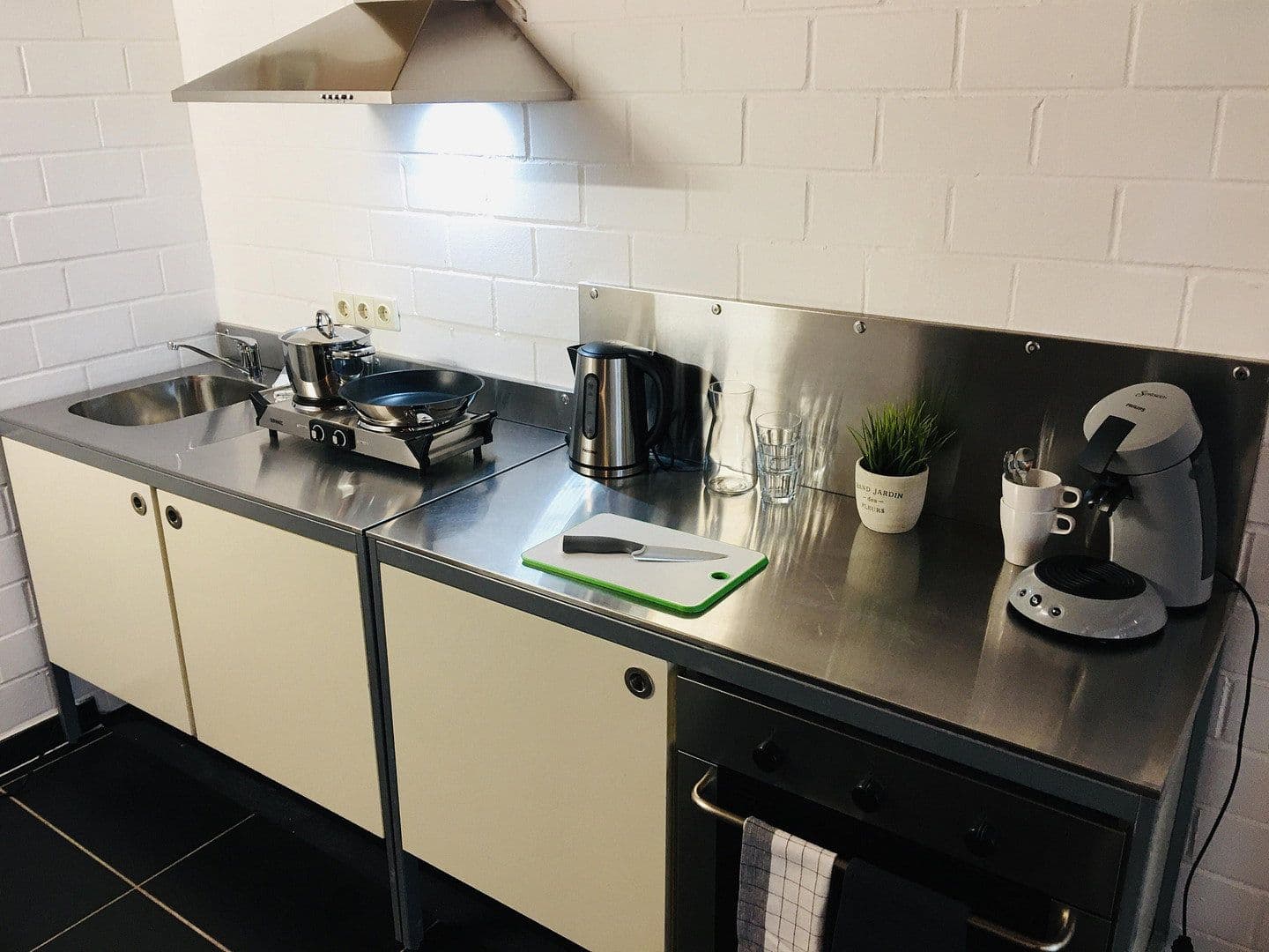 Prenájom bytu 2-izbový 61 m², Köln, Severné Porýnie - Westfálsko Prenájom bytu 2-izbový 61 m², Köln, Severné Porýnie - Westfálsko