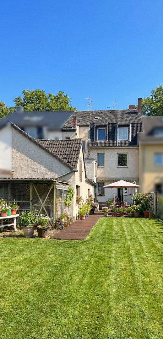 Predaj domu 176 m², pozemek 657 m², Gemarkenstraße 35, Köln - Dellbrück, Severné Porýnie - Westfálsko Predaj domu 176 m², pozemek 657 m², Gemarkenstraße 35, Köln - Dellbrück, Severné Porýnie - Westfálsko