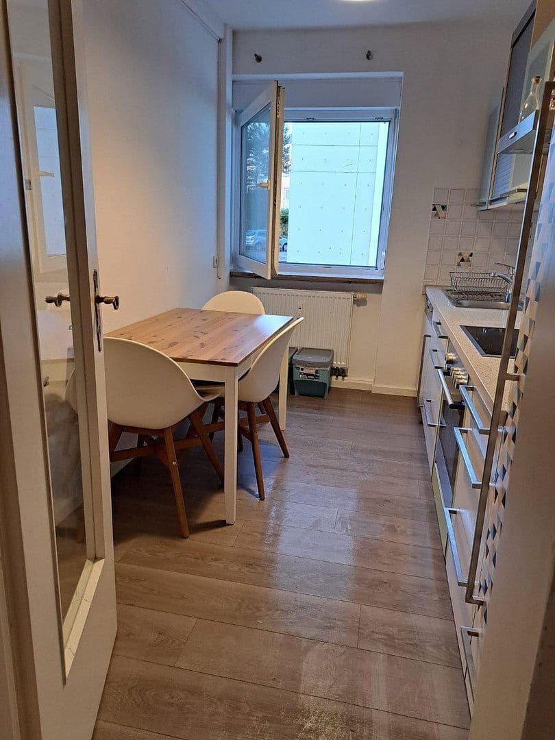Prenájom bytu 3-izbový 77 m², Hans-Thoma-Str. 72, Heidelberg, Bádensko-Wurttembersko Prenájom bytu 3-izbový 77 m², Hans-Thoma-Str. 72, Heidelberg, Bádensko-Wurttembersko