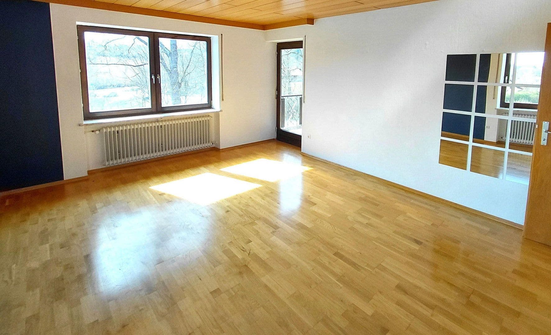 Prenájom bytu 4-izbový 107 m², Essenbach, Bavorsko Prenájom bytu 4-izbový 107 m², Essenbach, Bavorsko