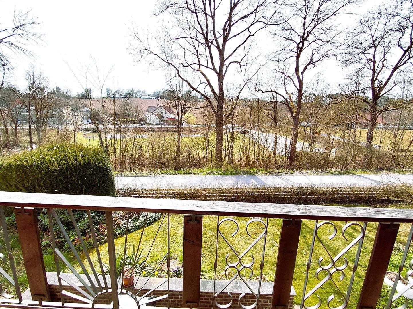 Prenájom bytu 4-izbový 107 m², Essenbach, Bavorsko Prenájom bytu 4-izbový 107 m², Essenbach, Bavorsko