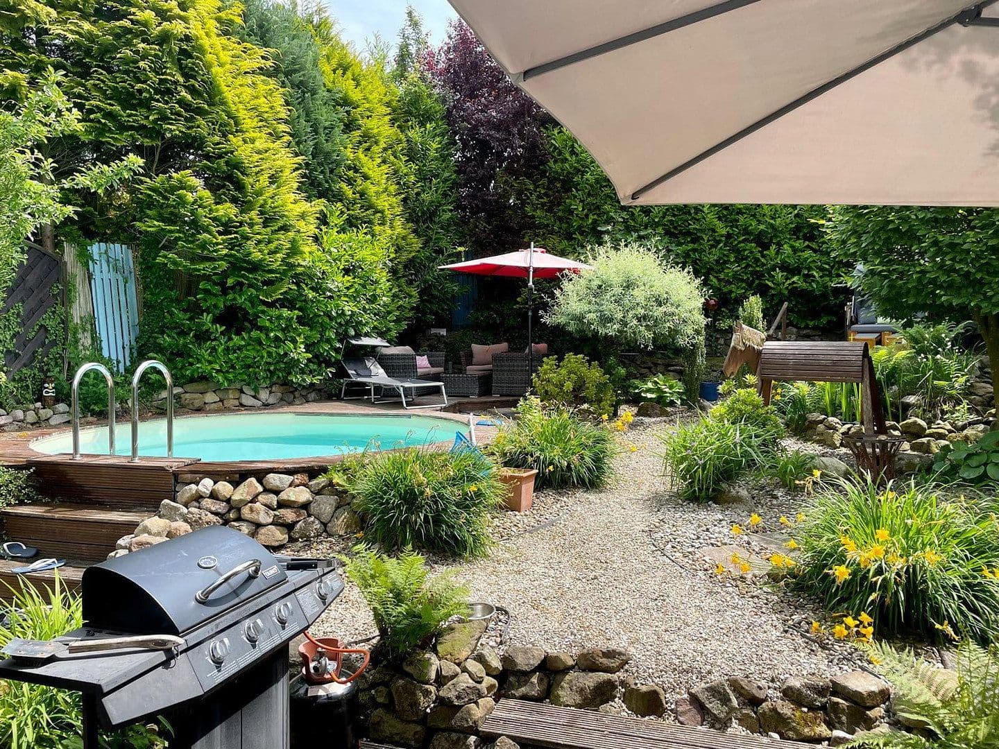 Predaj domu 148 m², pozemek 399 m², Thüringer Straße 25, Rastede, Dolné Sasko Predaj domu 148 m², pozemek 399 m², Thüringer Straße 25, Rastede, Dolné Sasko