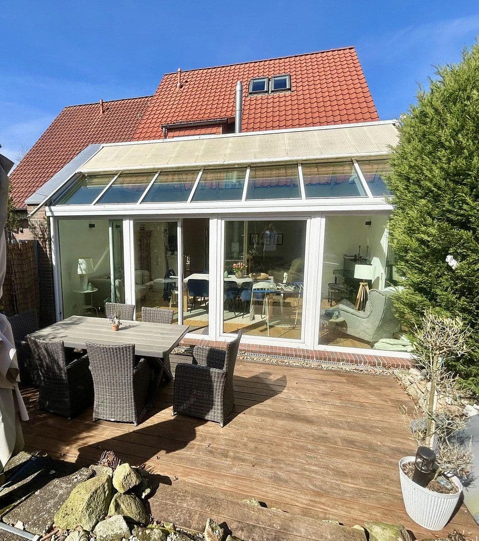 Predaj domu 148 m², pozemek 399 m², Thüringer Straße 25, Rastede, Dolné Sasko Predaj domu 148 m², pozemek 399 m², Thüringer Straße 25, Rastede, Dolné Sasko