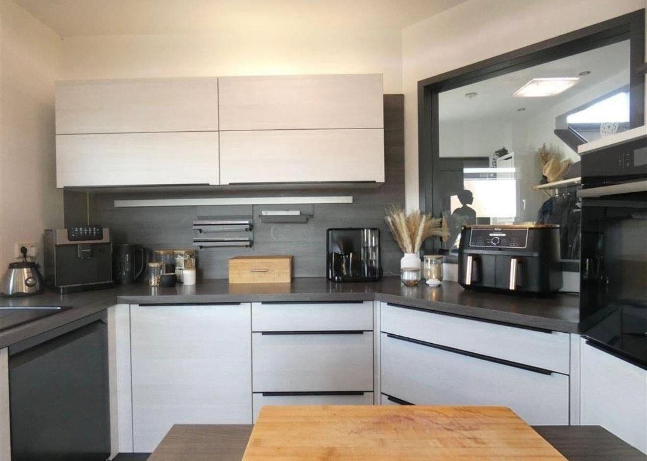 Predaj domu 193 m², pozemek 563 m², Raphaelstraße 1a, Dentlein am Forst, Bavorsko Predaj domu 193 m², pozemek 563 m², Raphaelstraße 1a, Dentlein am Forst, Bavorsko