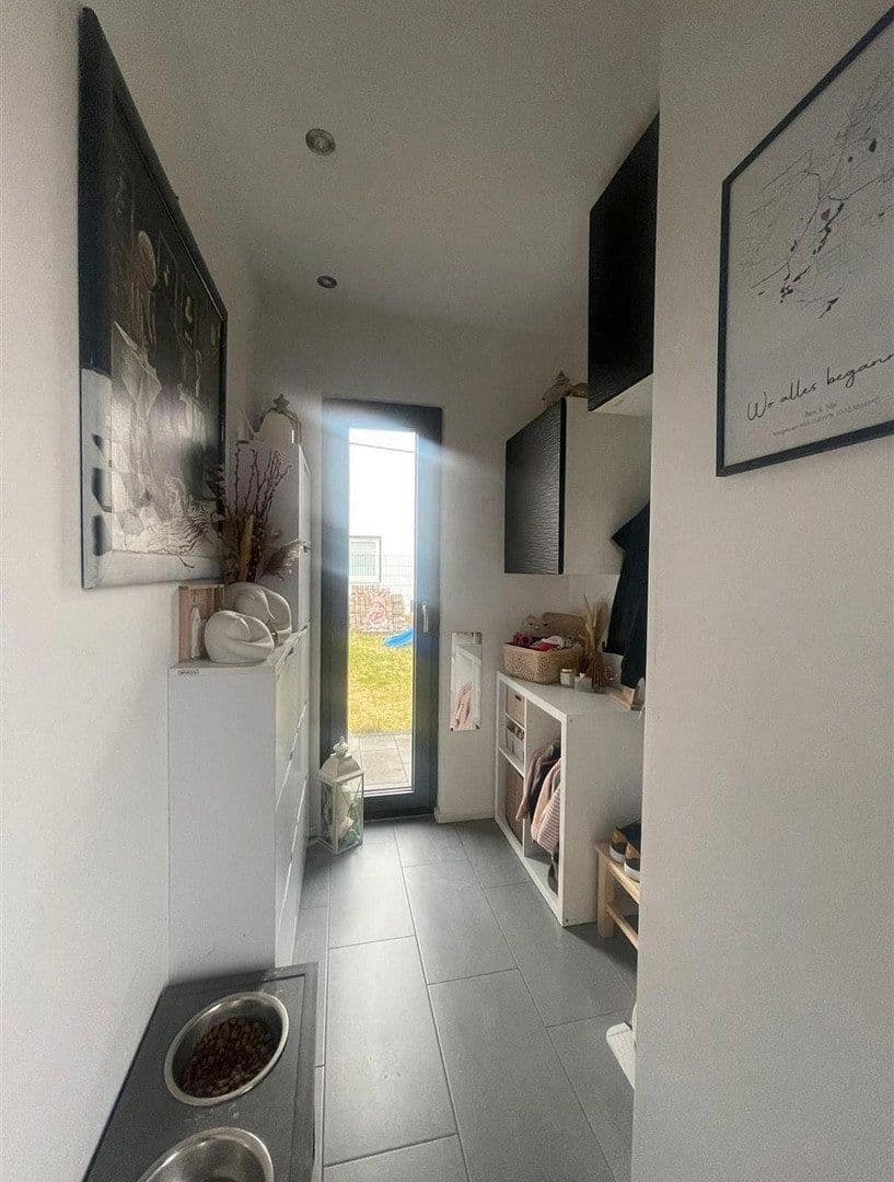 Predaj domu 193 m², pozemek 563 m², Raphaelstraße 1a, Dentlein am Forst, Bavorsko Predaj domu 193 m², pozemek 563 m², Raphaelstraße 1a, Dentlein am Forst, Bavorsko